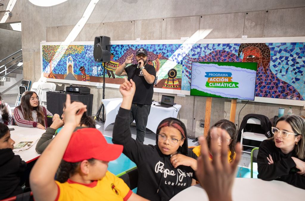 Estudiantes avanzan con el desarrollo de sus proyectos ambientales en el primer bootcamp del Programa Acción Climática 2025